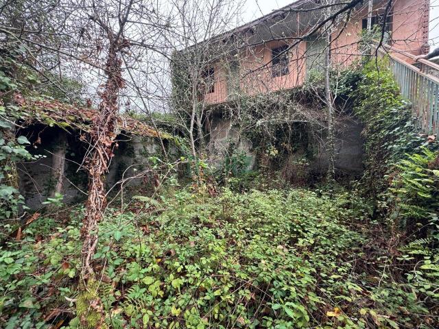 Casa de piedra para reforma integral en la zona Macendo Castrelo de Miño