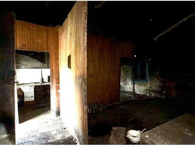 Casa de piedra sin registrar ideal para hacer la casa de tus sueños