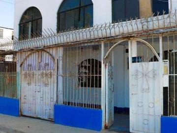 Casa de pisos azotea en villa el salvador