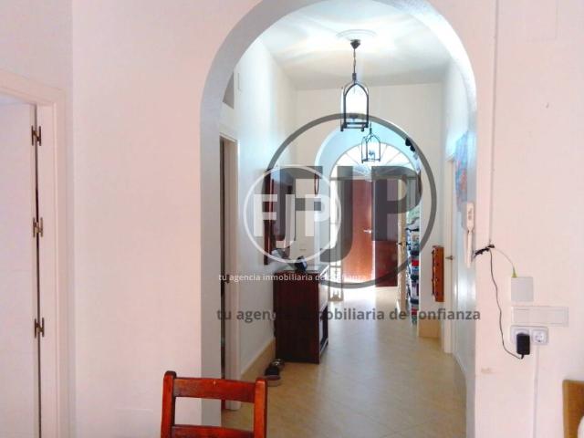 Casa de planta baja en venta en Lepe Huelva con garaje, patio y 3 dormitorios