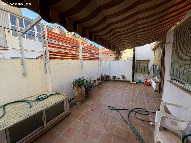 CASA DE PLANTA BAJA Y DOS ALTURAS. MUCHAS POSIBILIDADES