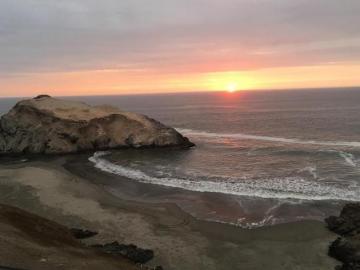 CASA DE PLAYA EN ACANTILADO VISTA ESPECTACULAR