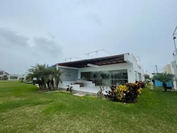 CASA DE PLAYA EN COCOA, ASIA