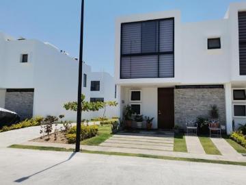 CASA DE PLAYA EN FRACIONAMIENTO PRIVADO CON ALBERCA