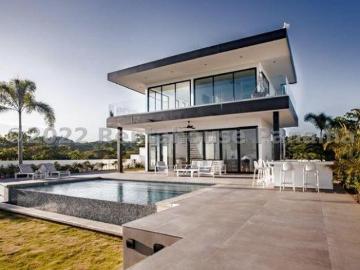 Casa de Playa en venta en Pedasí los Santos 22 3839JG