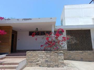 CASA DE PLAYA EN VENTA COMO TERRENO – 1,190 m² EN SAN BARTOLO