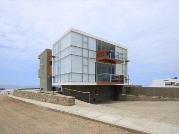 Casa de Playa impresionante diseño futurista excelente distribucion