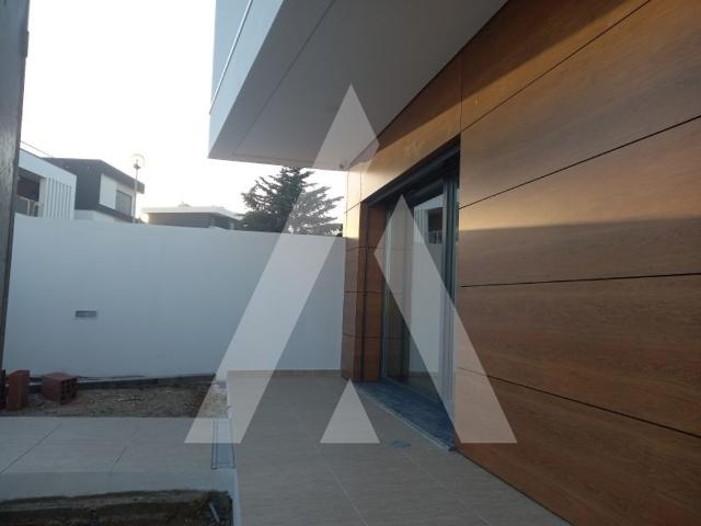 Prestigiosa casa de 151 m² à venda Charneca de Caparica, Setúbal