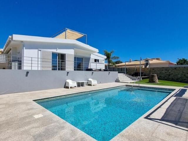 Casa de prestígio à venda Quarteira, Portugal