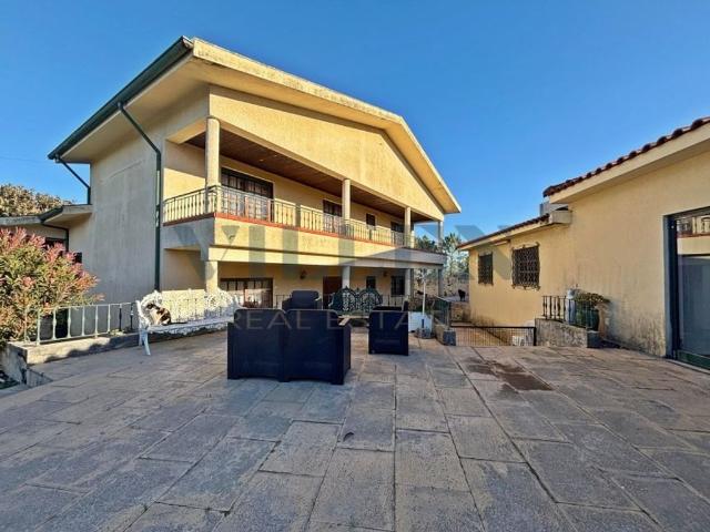 Casa de prestígio de 548 m² à venda Trofa, Porto