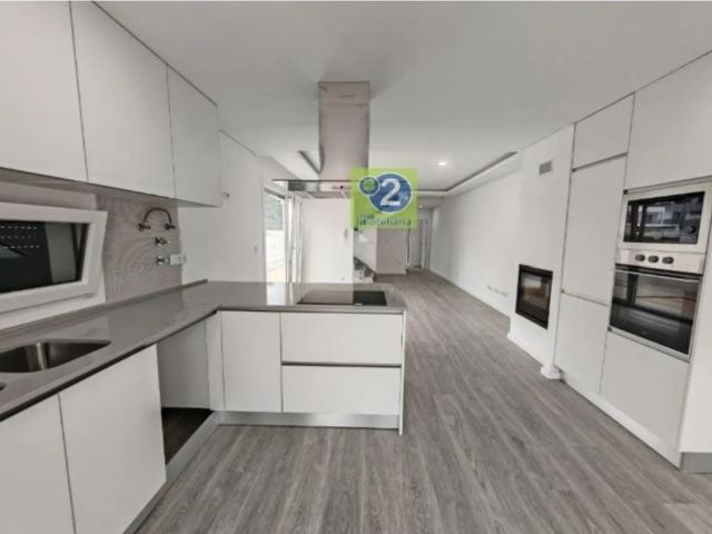 Prestigiosa casa de 200 m² à venda Seixal, Portugal