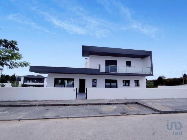 Casa de prestígio de 228 m² à venda Vermelha, Lisboa