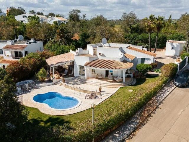 Casa de prestígio de 235 m² à venda Albufeira e Olhos de Água, Albufeira, Faro