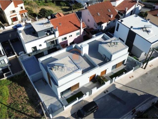 Casa de prestígio de 295 m² à venda Bairro do Trigache Norte, Odivelas, Lisboa