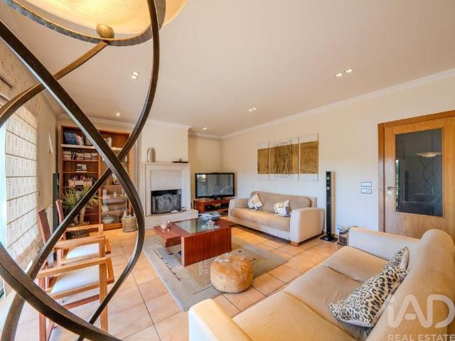 Casa de prestígio de 317 m² à venda Leiria