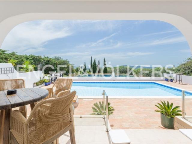 Casa de prestígio de 351 m² à venda Santa Barbara de Nexe, Faro