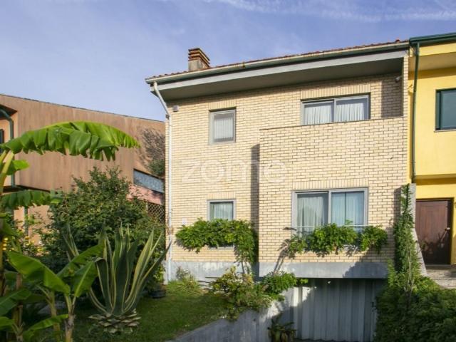 Casa de luxo de 368 m² à venda Matosinhos, Portugal