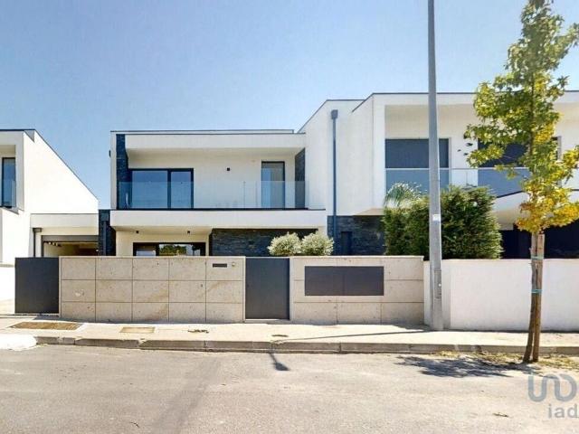 Casa de prestígio de 380 m² à venda Prado, Portugal