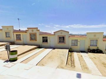 CASA DE REMATE IGNACIO LOPEZ RAYON 828 VILLA RESIDENCIAL DEL PRADO II RANCHO VERDE BAJA CALIFORNIA!