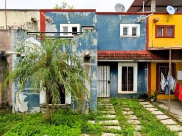 CASA DE REMATE LOMAS DE LAS MARIPOSAS 24 LOMAS ALTAS DE TUXTEPEC SAN JUAN BAUSTISTA TUXTEPEC OAXACA!