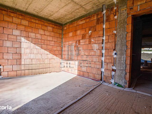 Casa de tip duplex cu teren generos si priveliste asupra Clujului