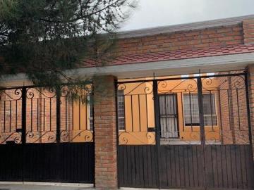 Casa De Un Piso con Dos Habitaciones: La Paz, San Miguel de Allende