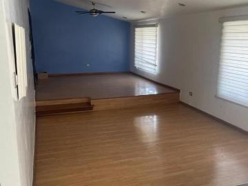Casa De Un Piso Con 3 Recamaras En El Mirador La Calera Cerca De La Zona Militar