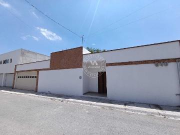 Casa de un piso, amueblada en Valle Hermoso