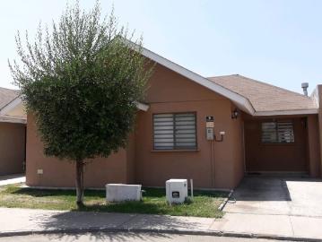 Casa de un piso en condominio, Estancia Liray