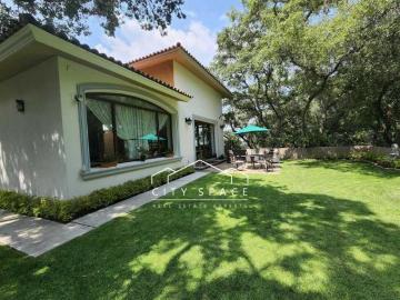 Casa de UNA PLANTA en VENTA en la ESTADIA