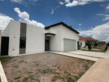 CASA DE UNA PLANTA EN VENTA EN RESIDENCIAL LEONES