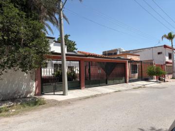 Casa de una planta en Villa Jardín Lerdo
