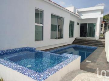 Casa de una Sola Planta en Venta en Lomas de Cocoyoc