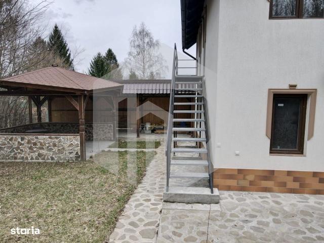 Casa de Vacanță în Valea Avrigului cu 3 Dormitoare / 120 mp
