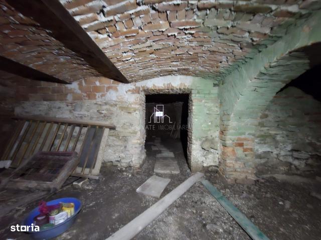Casa de vanzare 243 Mp, la poalele cetatii Sighisoarei