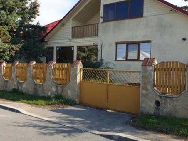 Casa de vanzare