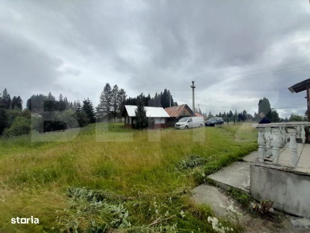 Casa de vanzare, cu 5 camere, 200 mp, zona Piatra Fantanele
