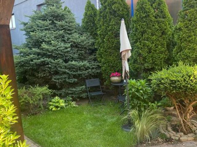Casa de vanzare tip duplex, zona Closca
