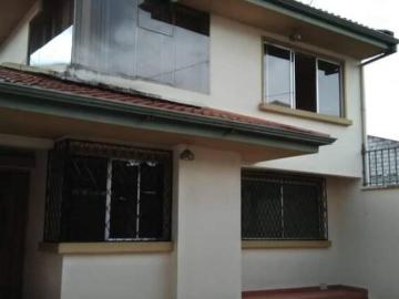Casa de Venta Cuenca Ubicada en la Ciudadela Juan Pablo Segundo