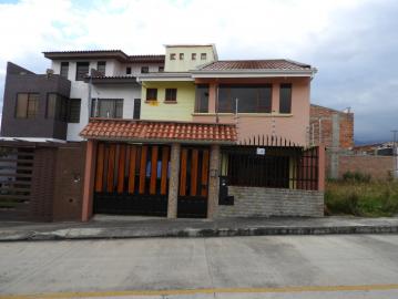 Casa de venta cerca al Racar Plaza