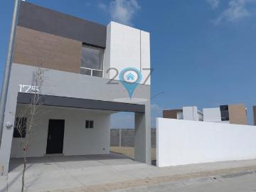 Casa de Venta en Apodaca tres niveles, Apodaca