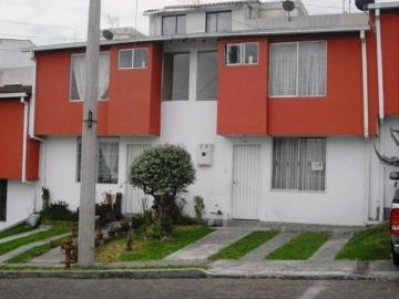 Casa de Venta en Guido Urbina s/n. Conjunto Bellavista del Sur