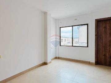 Casa De Venta Urb. Villa Club, Omega De Estreno