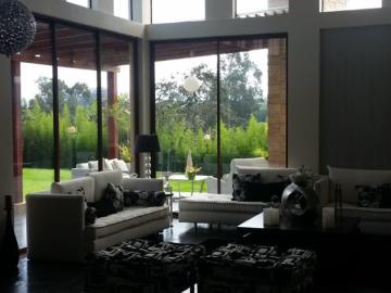 Casa de Venta Urb. Santa Rosa, Tumbaco