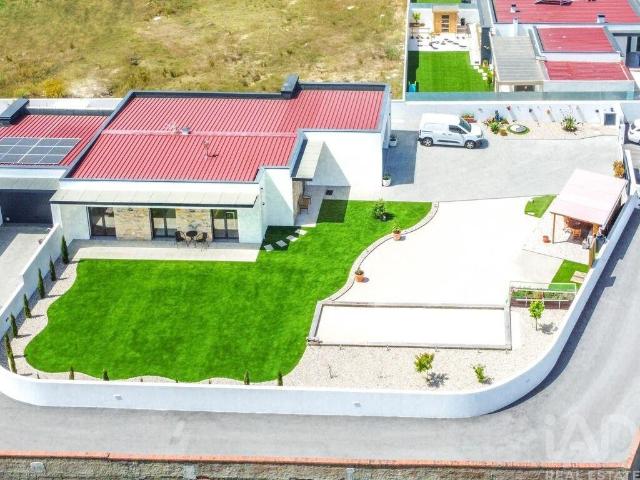 Casa de 150 m² à venda Pataias, Leiria