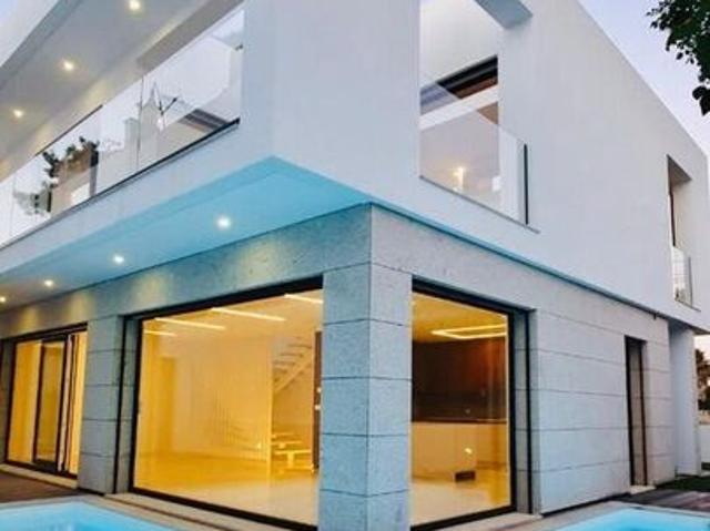 Casa de 170 m² à venda Aroeira, Setúbal