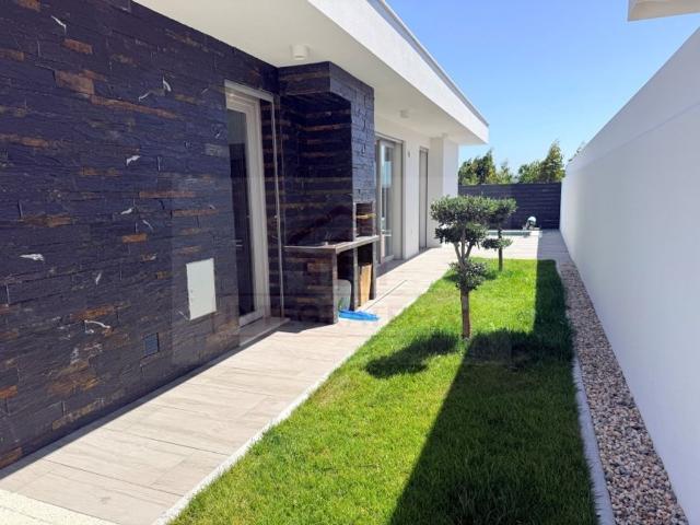 Casa de 183 m² à venda Salir do Porto, Caldas da Rainha, Leiria