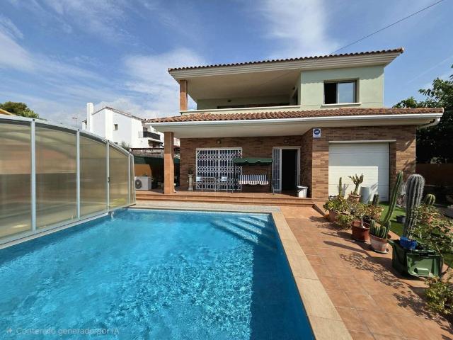 Casa de 180 m2 en venta Cunit, España