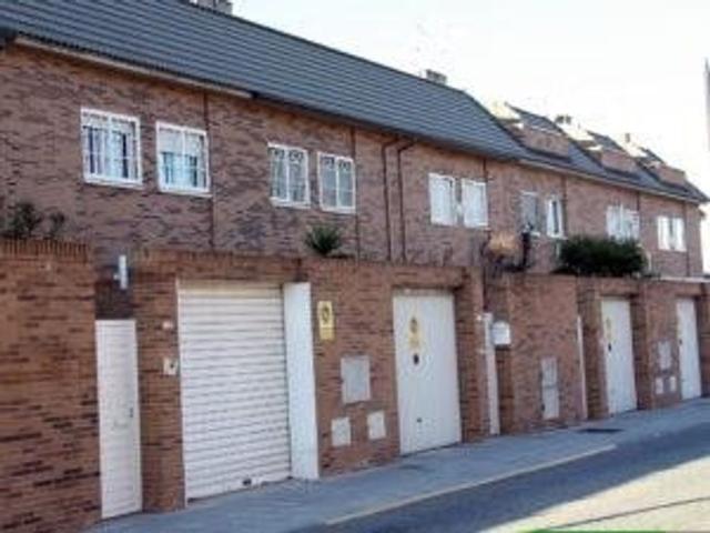 Casa de 182 m2 en venta Parla, España