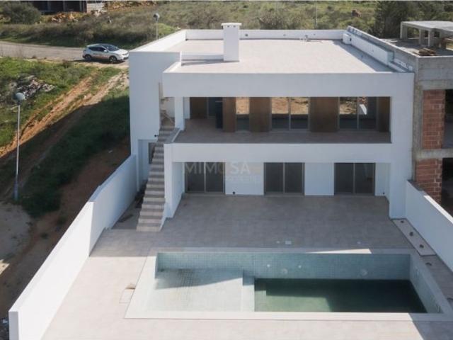 Casa de 193 m² à venda Mexilhoeira Grande, Portimão, Faro
